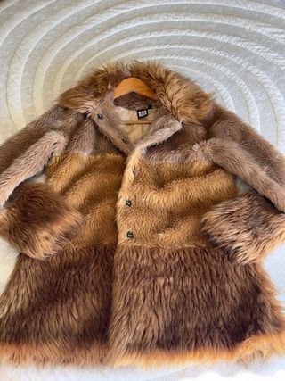 Abrigo pelo Akino Laude beige/marrón