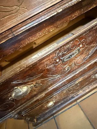 Cómoda antigua madera