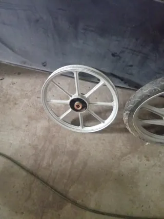 Lote 50 Ruedas Moto/Bici - 10€