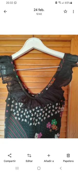 Vestido de verano negro y multicolor