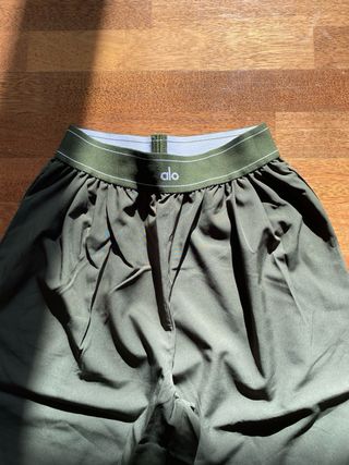 Pantalones Alo Yoga Verde Oliva