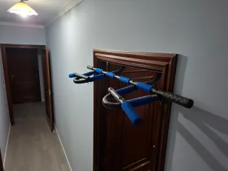 Barra de dominadas multiagarre azul