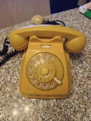 Telefono a disco Siemens giallo S62