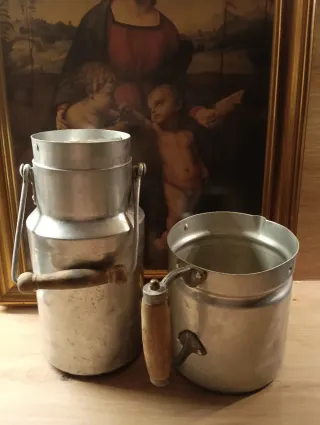 Lechera y jarra antiguas