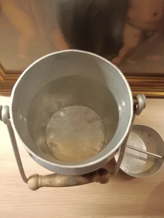 Lechera y jarra antiguas