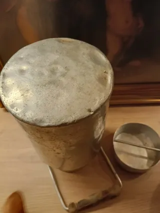 Lechera y jarra antiguas