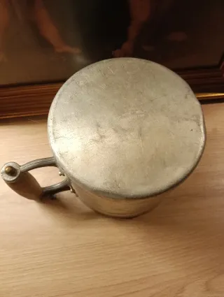 Lechera y jarra antiguas