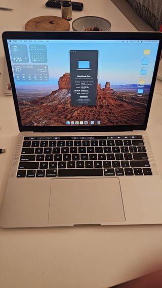 MacBook Pro 13 2019 i5 Plata