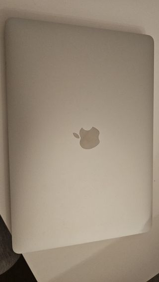 MacBook Pro 13 2019 i5 Plata