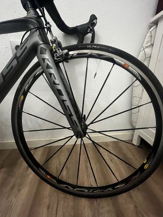 Bicicleta de carretera de carbono