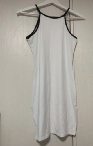 Vestido blanco con tirantes