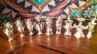 18 Mini Copas Real Madrid Exposición