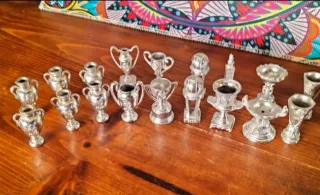 18 Mini Copas Real Madrid Exposición