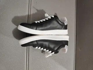 Guess scarpe sneakers originali Nr 39 in pelle