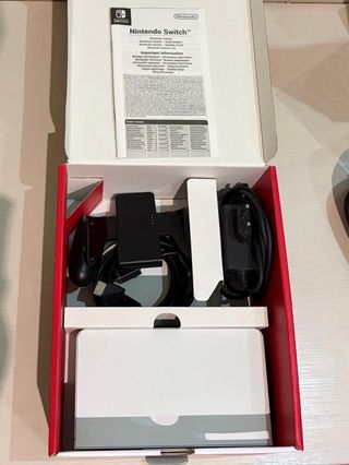 Nintendo Switch OLED Blanca y Negra