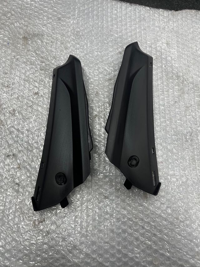 Aletas Traseras Yamaha MT 125 2025