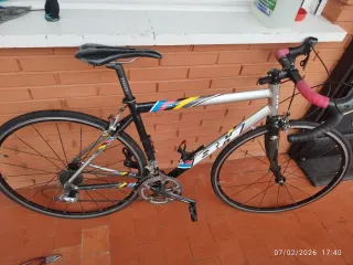 Bicicleta carretera BH