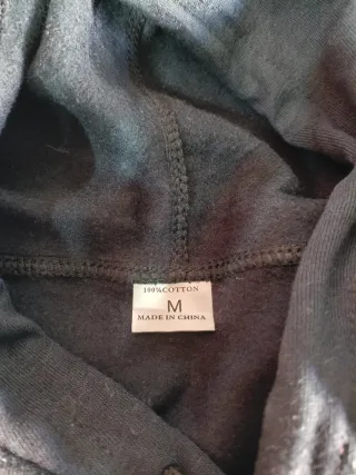 Sudadera Ataque a los Titanes Negra