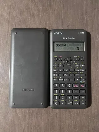 Calculadora Casio FX-82MS