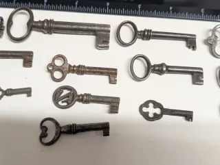 Lote 16 llaves antiguas hierro forjado