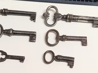 Lote 16 llaves antiguas hierro forjado