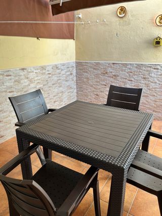 Conjunto mesa y 4 sillas exterior