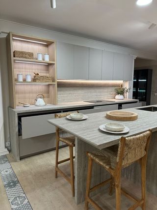 Cocina moderna piedra y madera