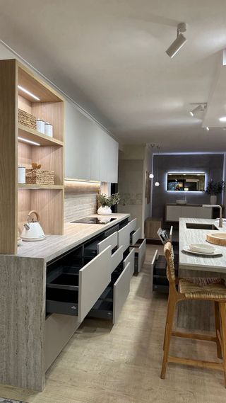 Cocina moderna piedra y madera