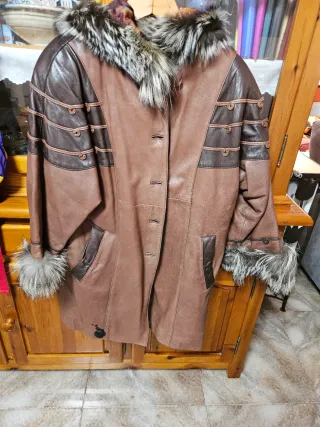 Lote de abrigos de piel