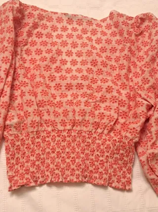 Top Zara estampado flores manga francesa