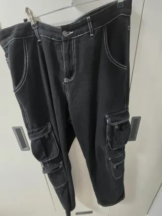 Pantalones cargo negros Manfinity