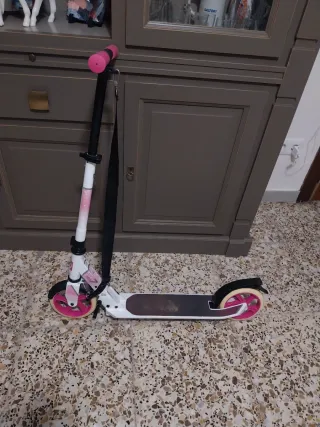 Monopatín Oxelo niña rosa y blanco