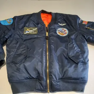 Cazadora reversible azul y naranja