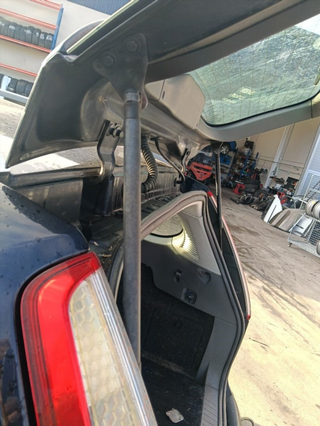 AMORTIGUADORES MALETERO / PORTON FORD FOCUS SPORT