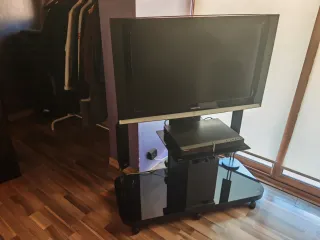 TV Samsung + Mesa + Soundbar