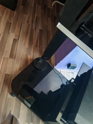 TV Samsung + Mesa + Soundbar