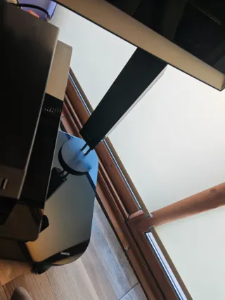 TV Samsung + Mesa + Soundbar