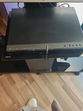 TV Samsung + Mesa + Soundbar