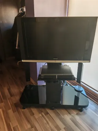 TV Samsung + Mesa + Soundbar