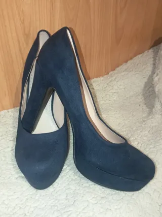 Zapatos de tacón H&D azul marino