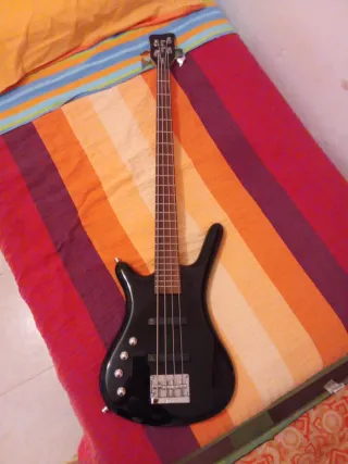 Warwick Corvette izquierdo