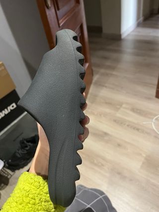 Yeezy Slides Gris