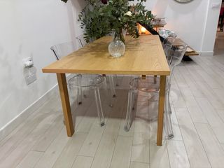 Mesa de comedor de madera Color robe sin estrenar