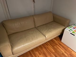 Sofá 2 plazas piel beige