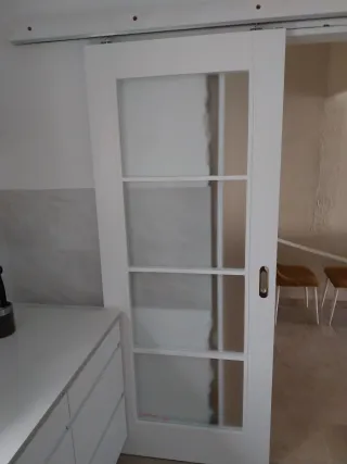 *MONTAJE DE PUERTAS Y TARIMA – Servicio Sevilla y