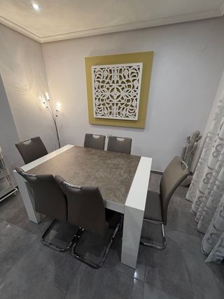 Mesa de comedor extensible + 6 sillas