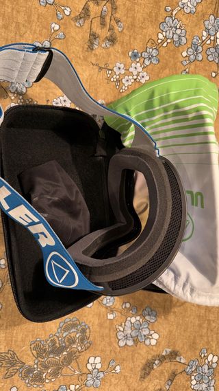 Máscara de esquí Uller con funda