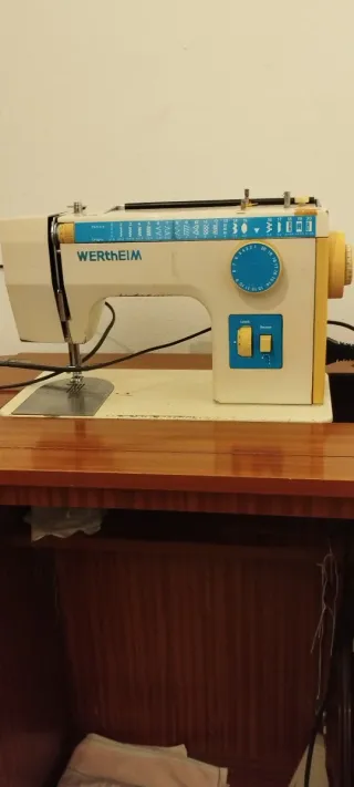 Máquina de coser Wertheim