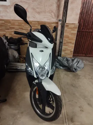 Kymco Agility City 125 Scooter