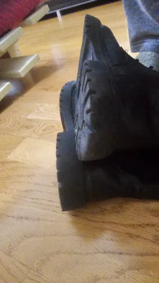 Botas altas negras talla 35